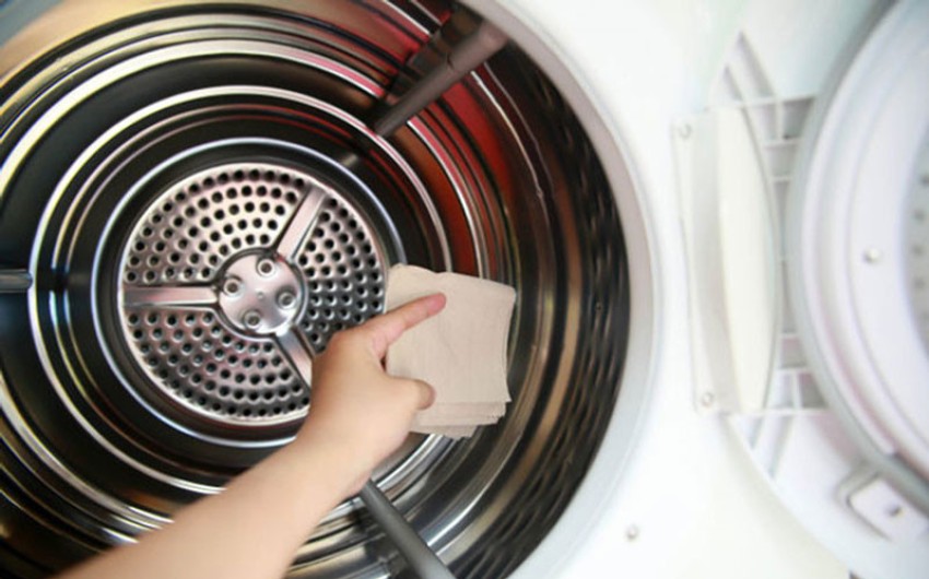 Cách vệ sinh máy giặt cửa trên đơn giản và dễ thực hiện nhất