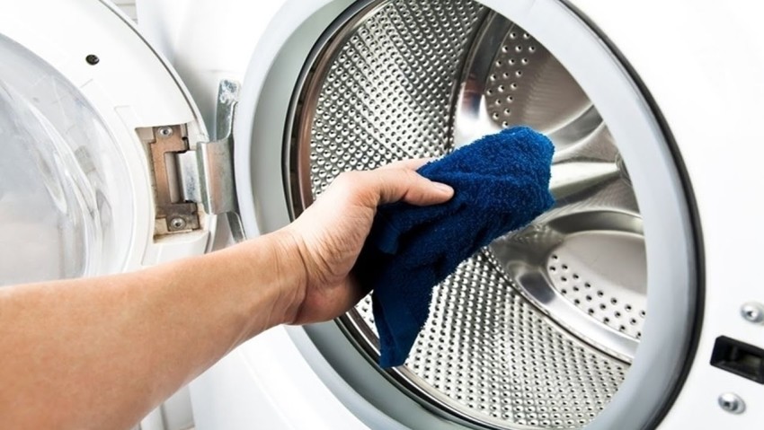 Mách bạn cách vệ sinh máy giặt cửa ngang đúng cách và đơn giản