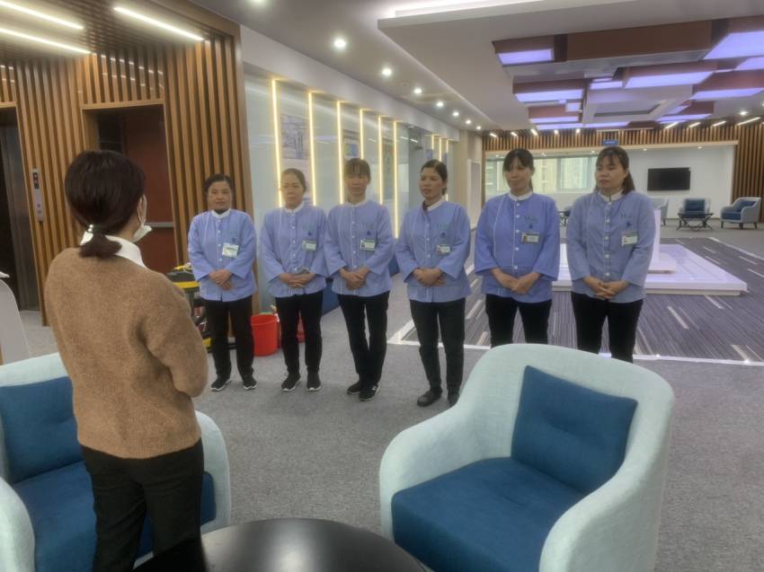Lựa chọn công ty vệ sinh tại Hai Bà Trưng chuyên nghiệp
