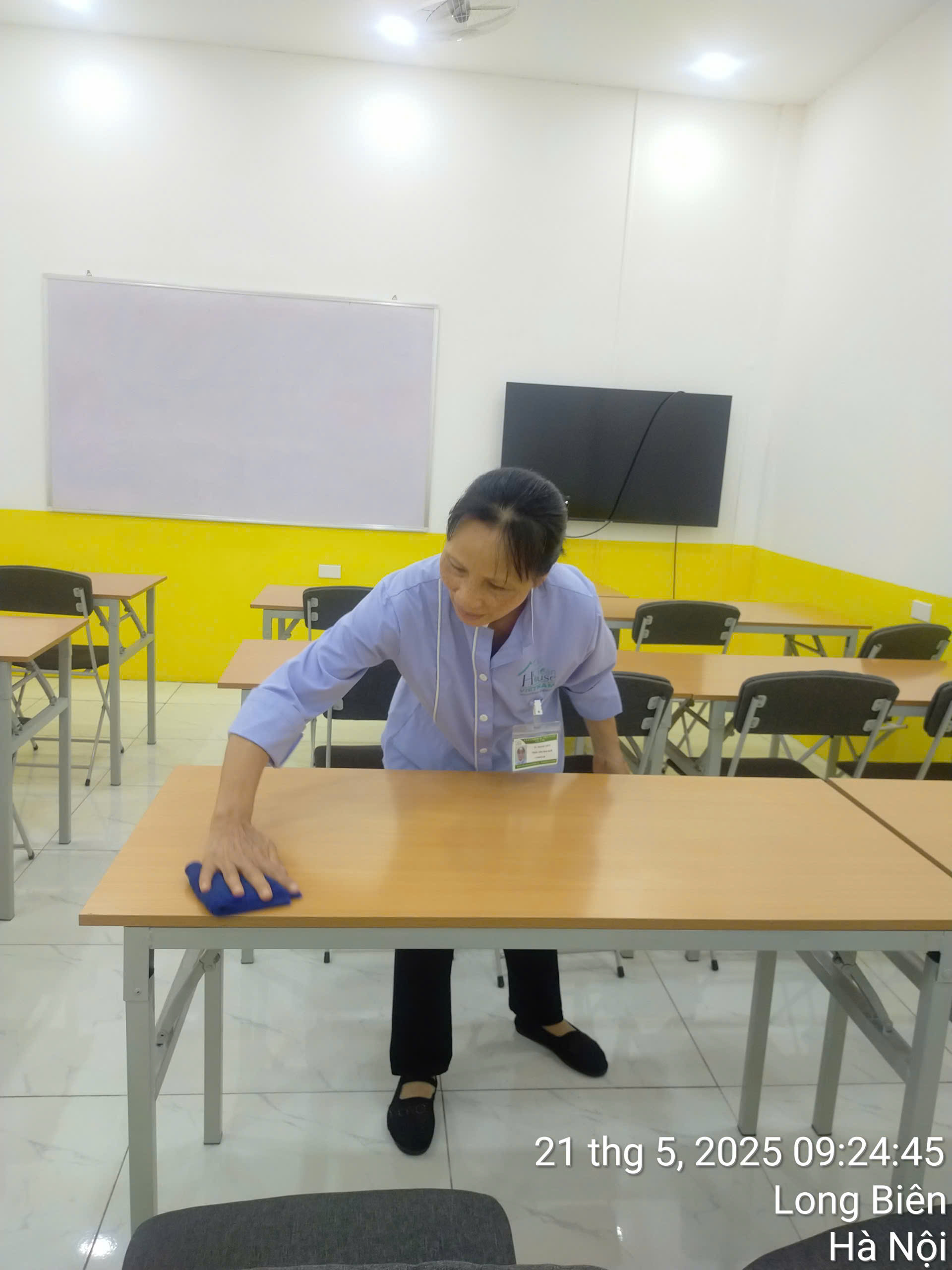 Một ngày làm việc của công nhân Cleanhouse Việt Nam
