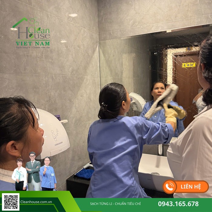 Nhân viên Cleanhouse làm việc