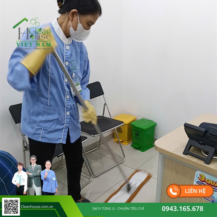 Nhân viên Cleanhouse làm việc