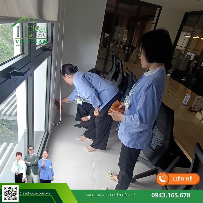 Nhân viên Cleanhouse làm việc