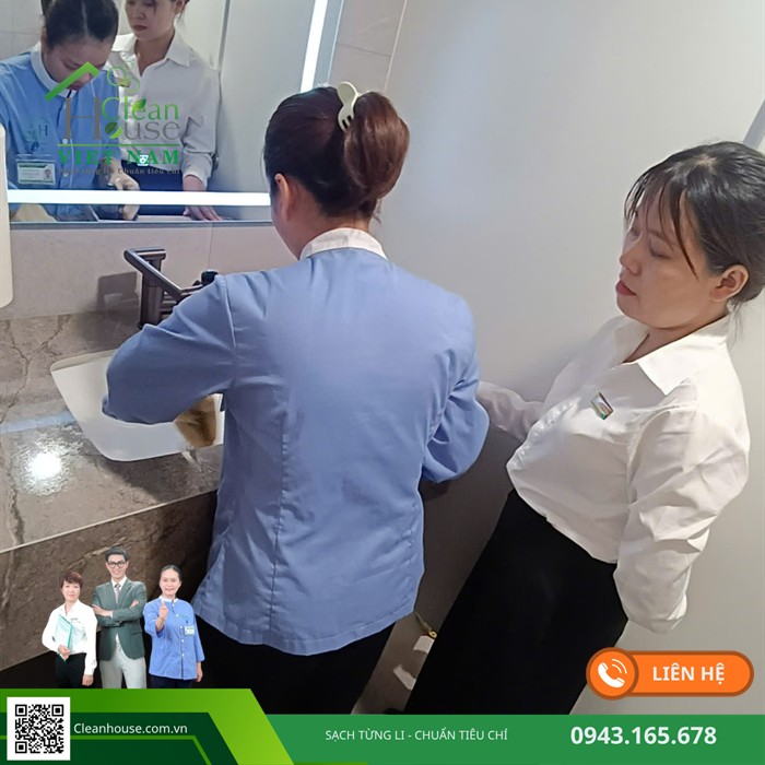Nhân viên Cleanhouse làm việc