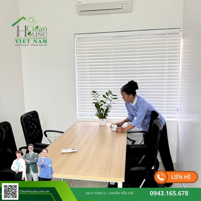 Nhân viên Cleanhouse làm việc