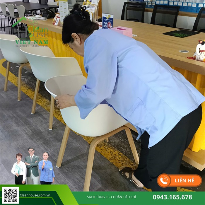 Nhân viên Cleanhouse làm việc