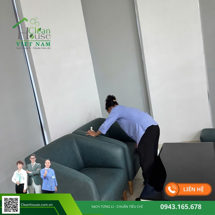 Nhân viên Cleanhouse làm việc
