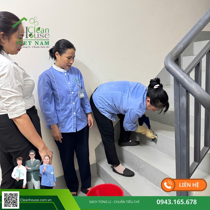 Nhân viên Cleanhouse làm việc