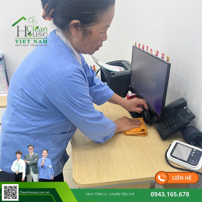 Nhân viên Cleanhouse làm việc