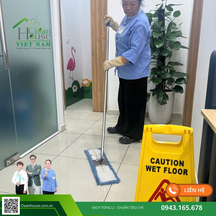 Nhân viên Cleanhouse làm việc